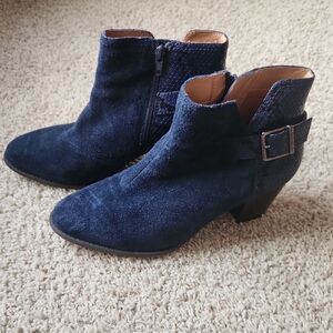 Vionic Dark Blue Suede Ankle Booties
